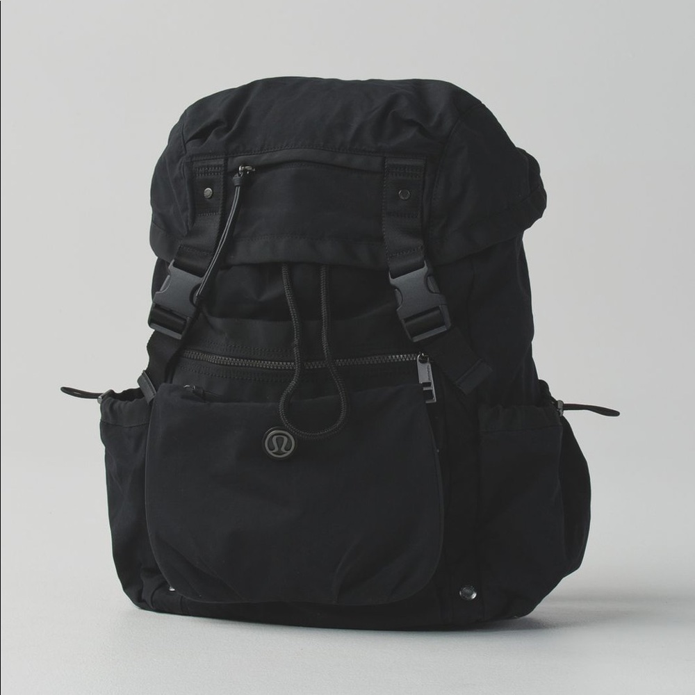 Lululemon travelling yogini rucksack